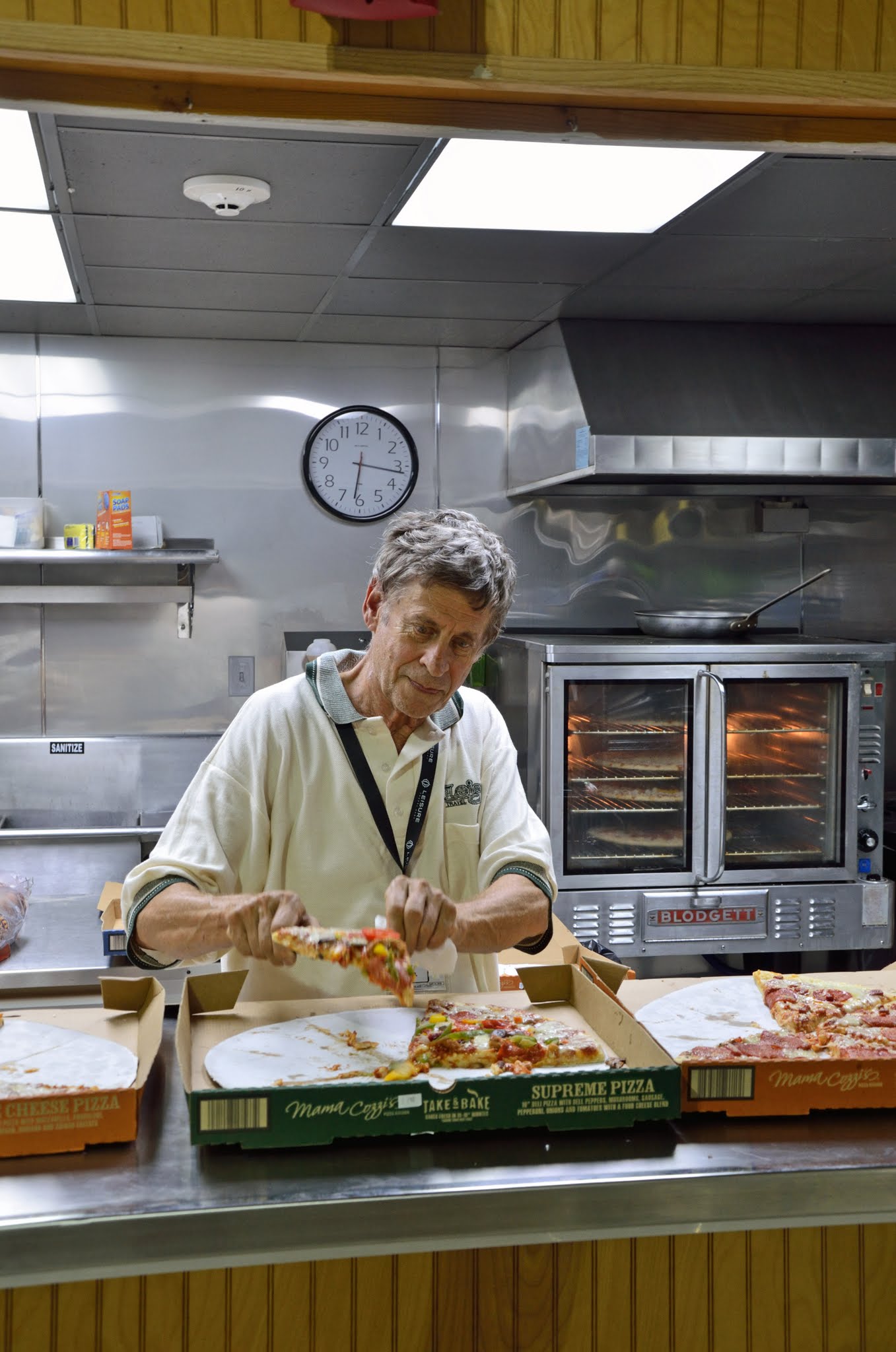024-Burt Serving Pizza
