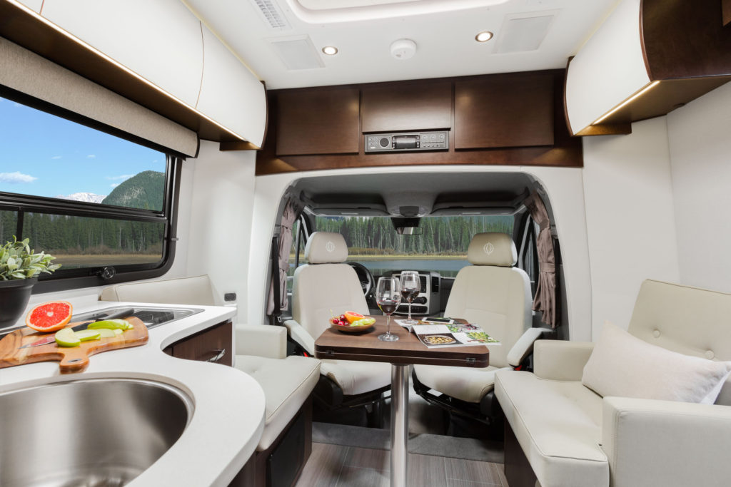 14 New Features of the 2018 Unity - Leisure Travel Vans