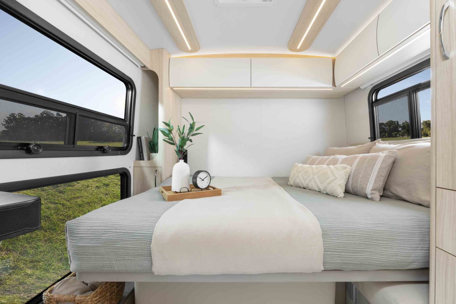 Wonder Unity Rv Wonder - Photos - Leisure Travel Vans