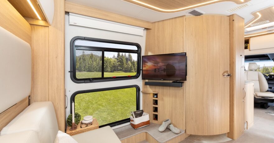 Unity Rear Lounge Unity Rear Lounge - Leisure Travel Vans