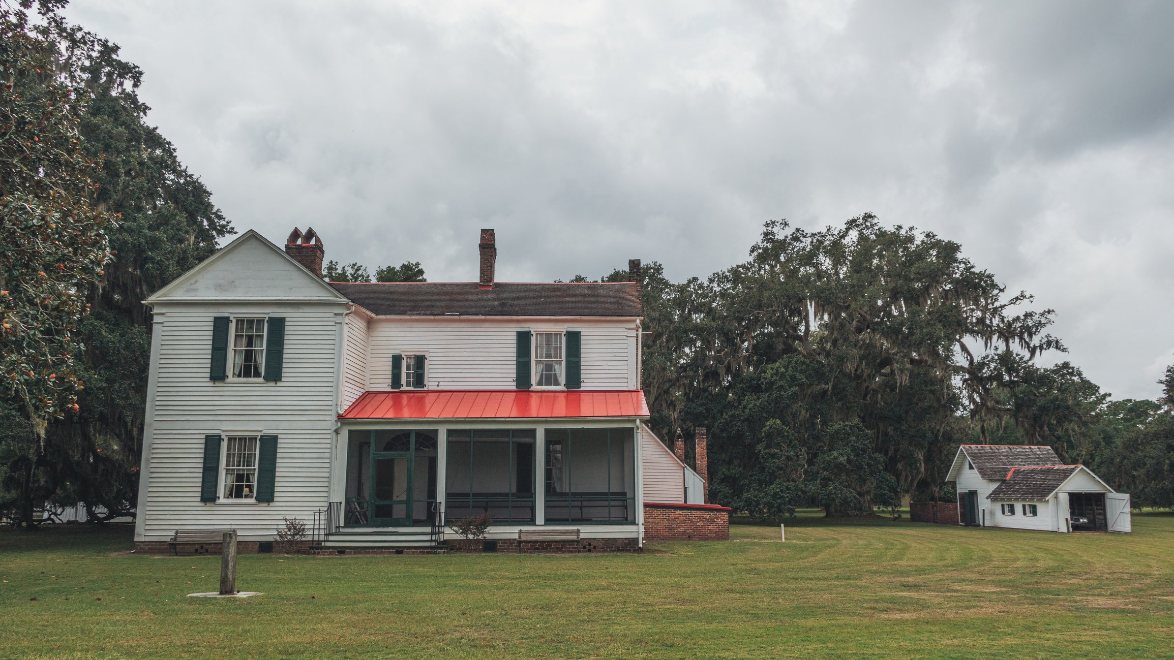 Buildings on the Hofwyl-Broadfield Plantation