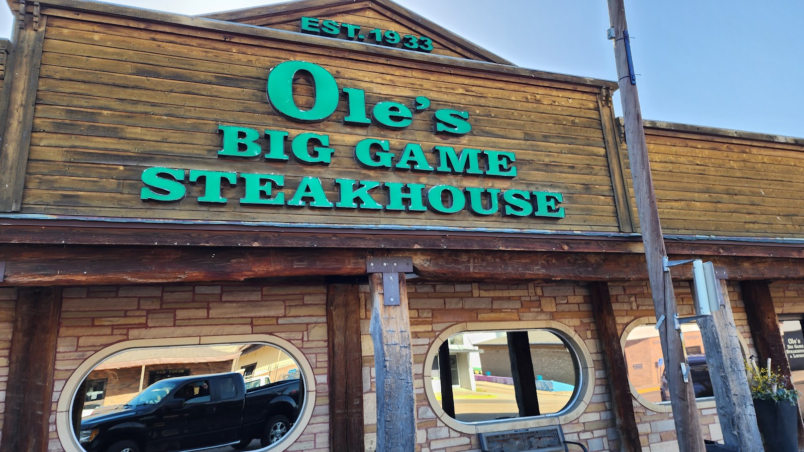 Ole s Big Game Steakhouse Lounge Leisure Travel Vans Ole s Big Game Steakhouse Lounge Leisure Travel Vans