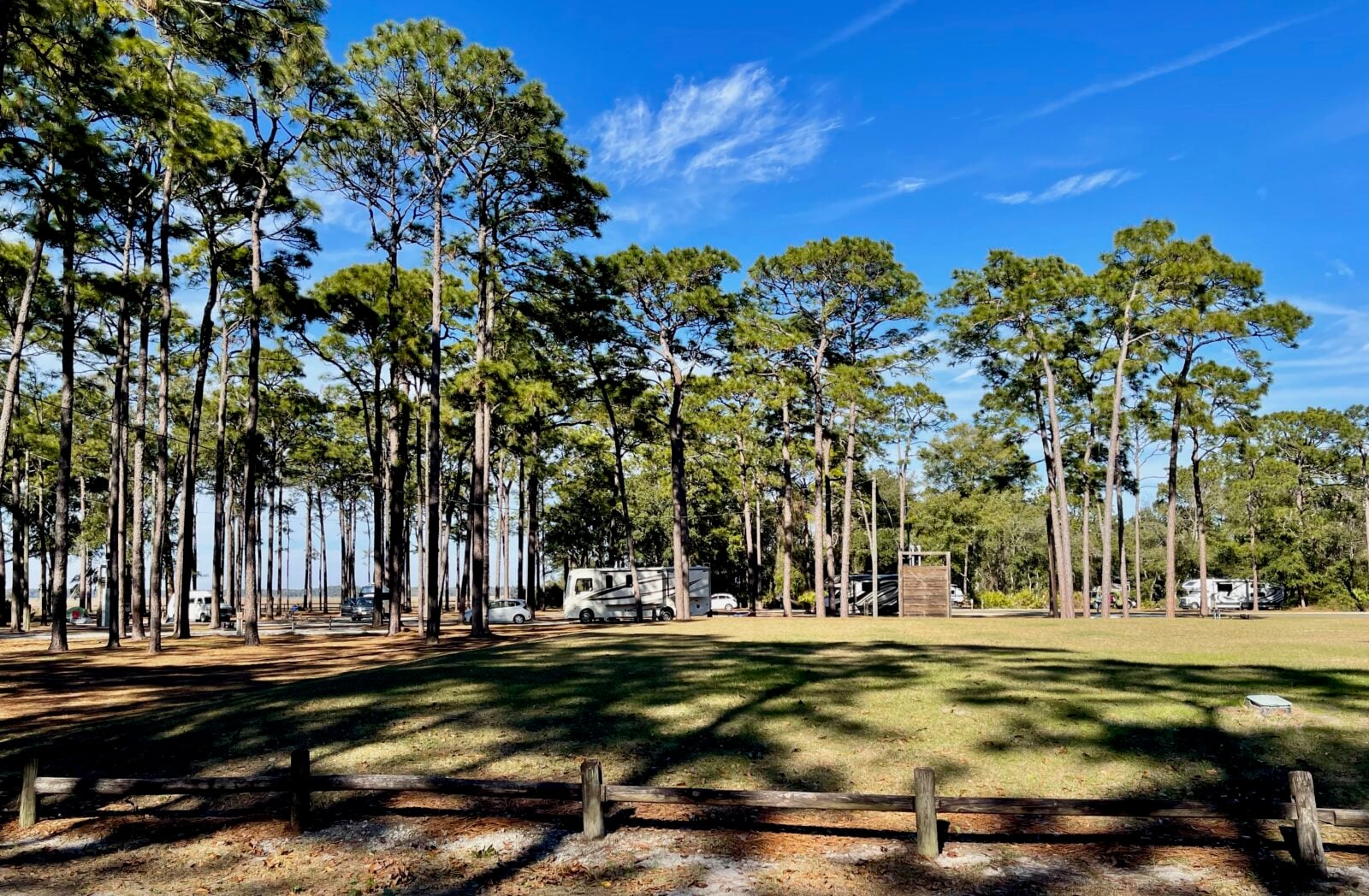 Spacious campsites and grounds at Crooked River State Park