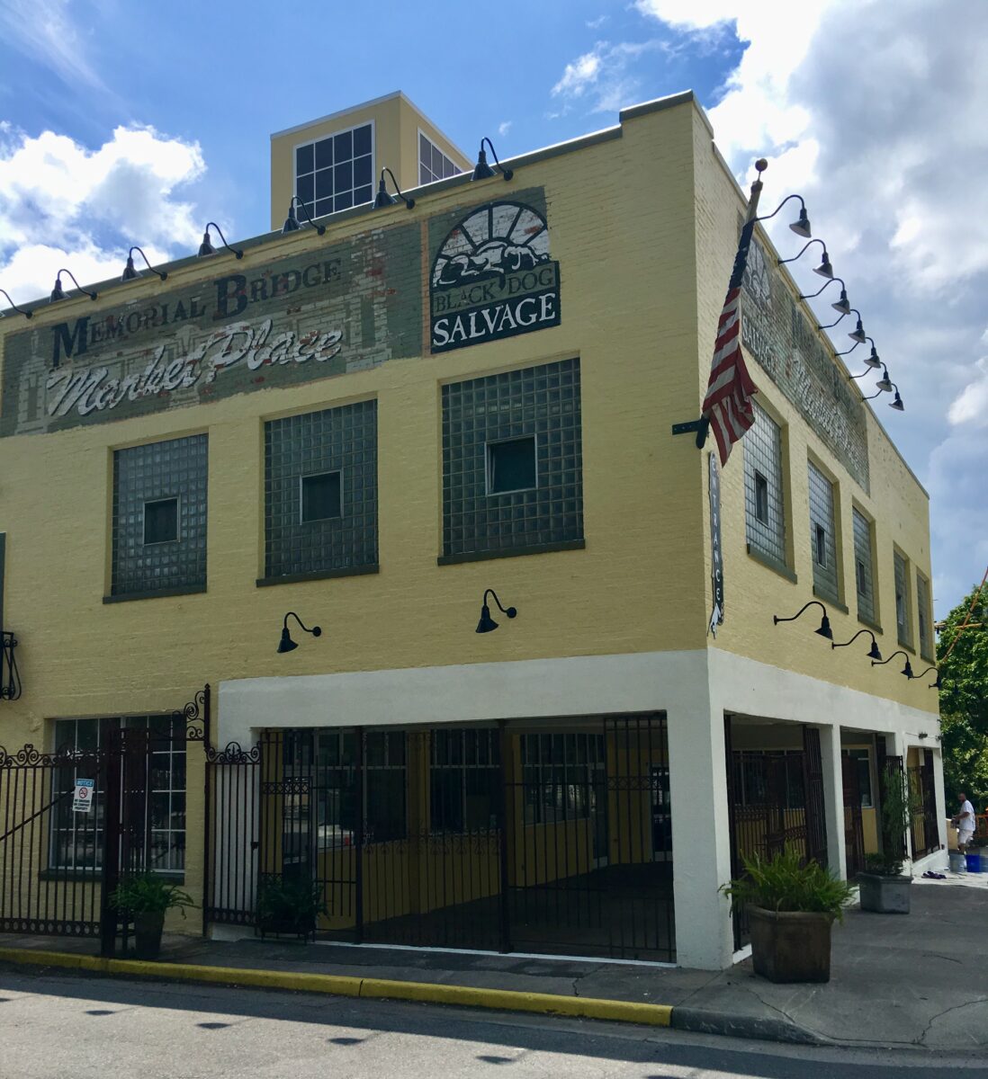 Black Dog Salvage, Roanoke, Virginia
