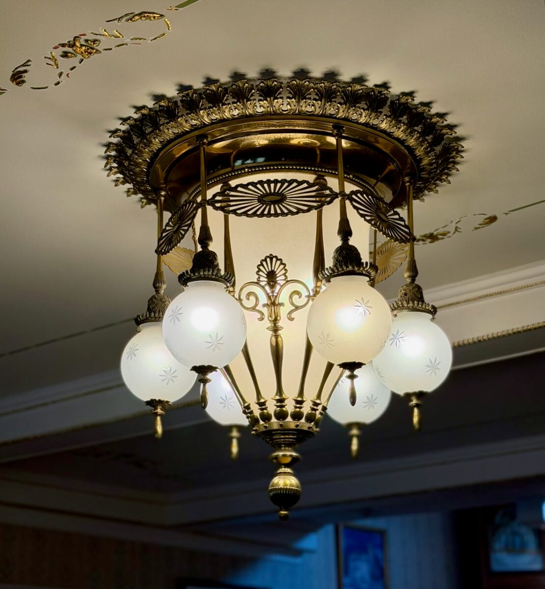 An original Thomas Edison lighting fixture in the Seelye mansion