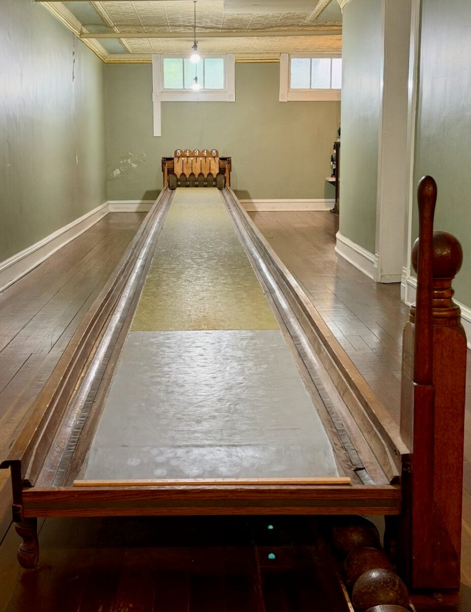A box ball alley